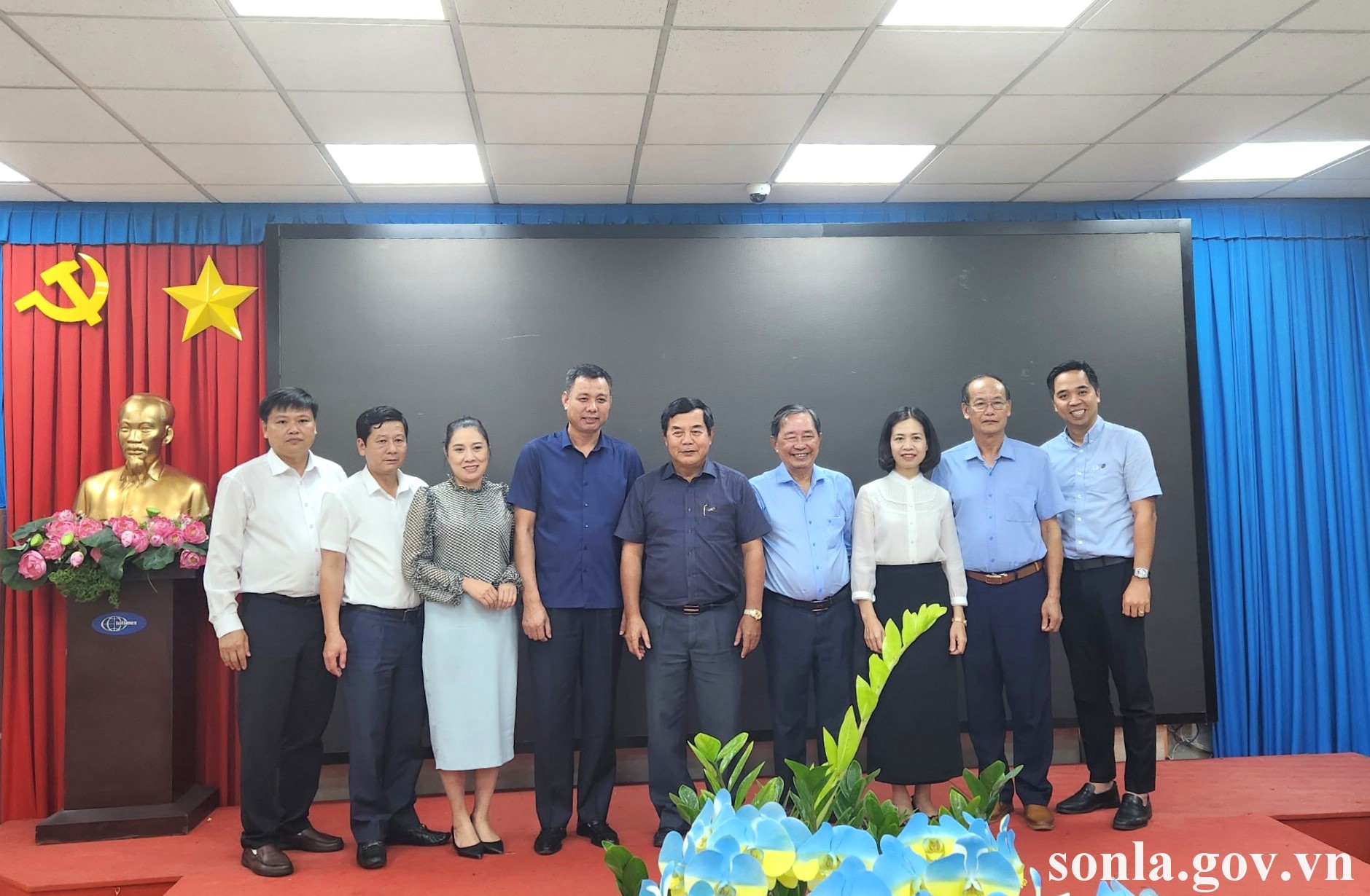 Đoàn công tác tỉnh Sơn La làm việc với Hiệp hội Cà phê Ca cao Việt Nam (Vincofa)
